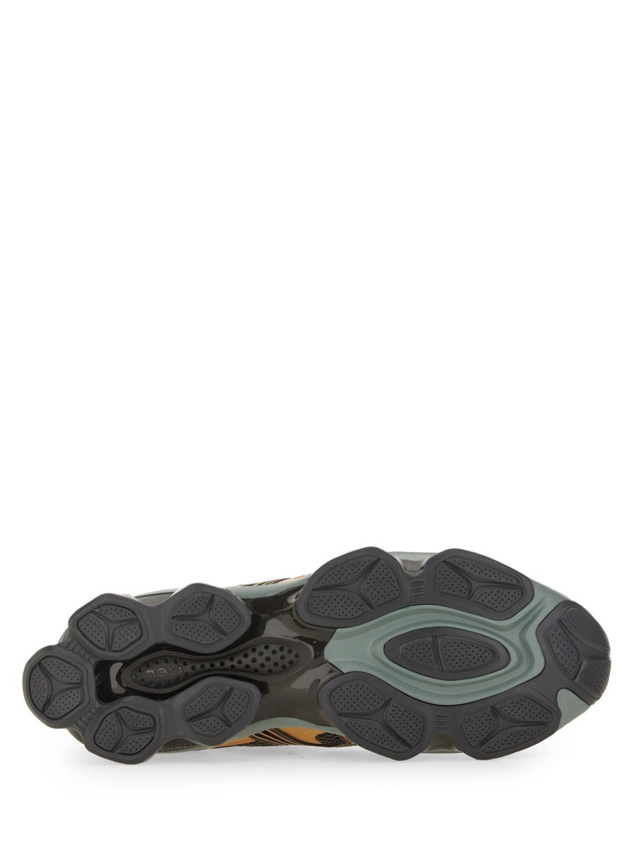 "GEL-QUANTUM KINETIC" SNEAKER