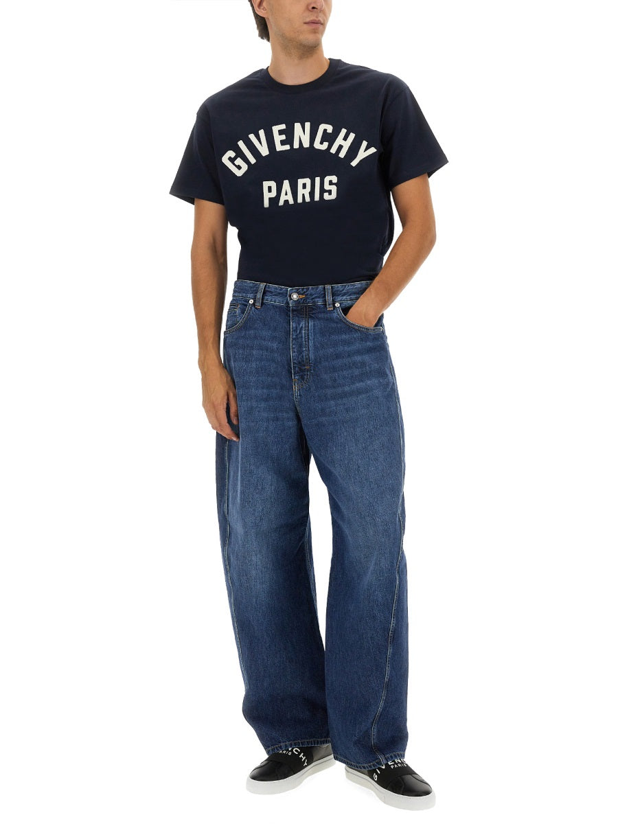 T-SHIRT WITH LOGO