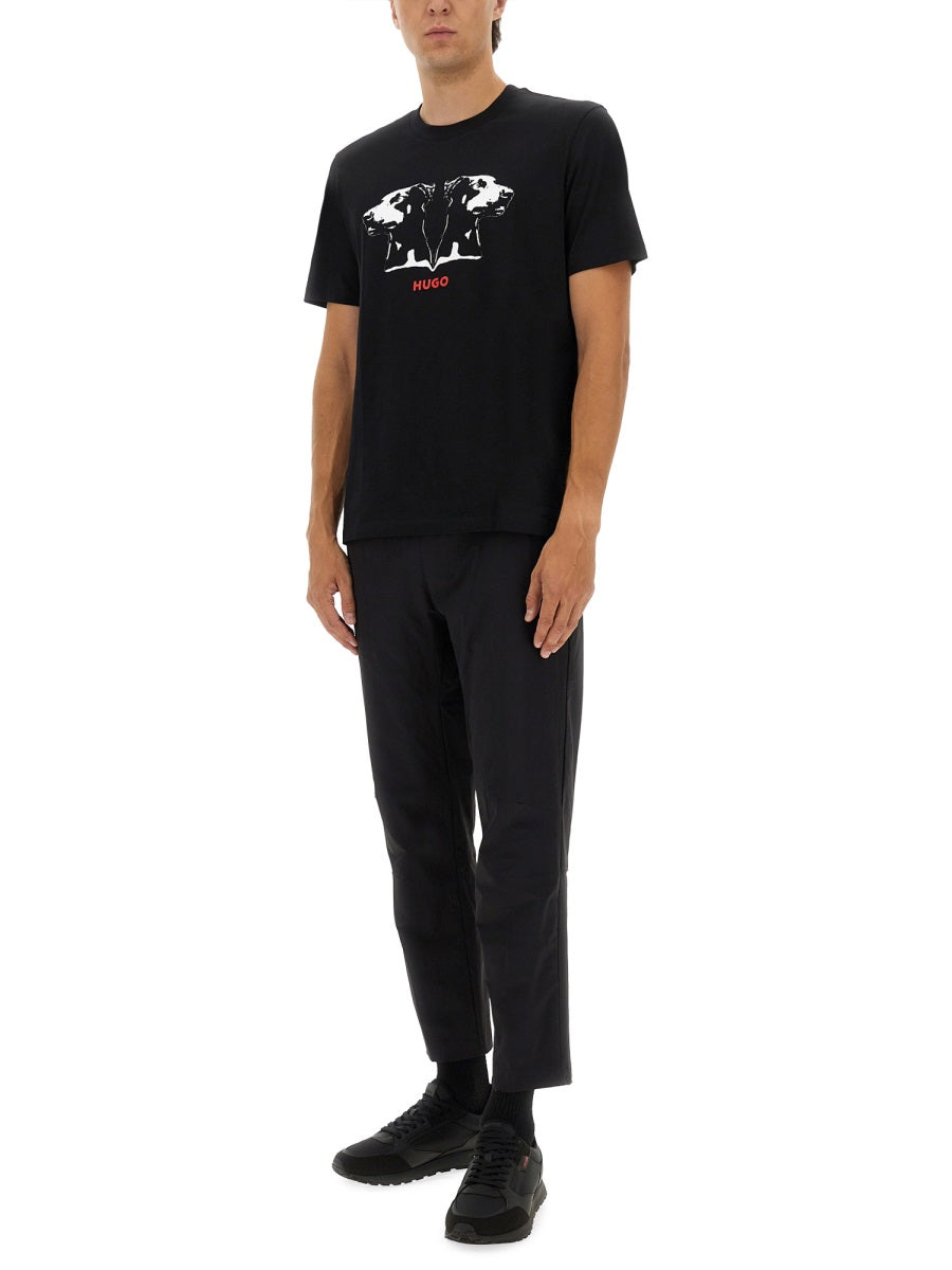 T-SHIRT WITH DOBERMAN PRINT