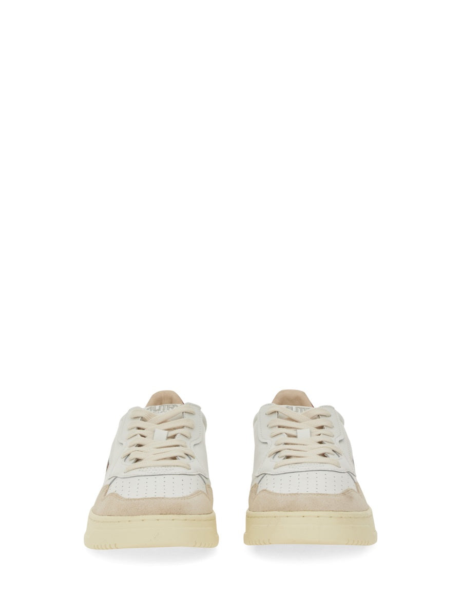 LEATHER SNEAKER