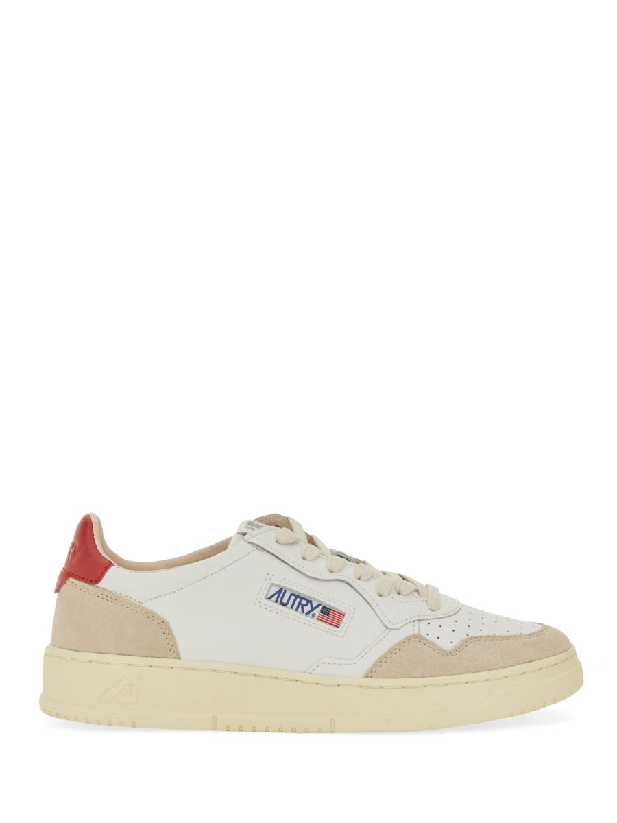 LEATHER SNEAKER