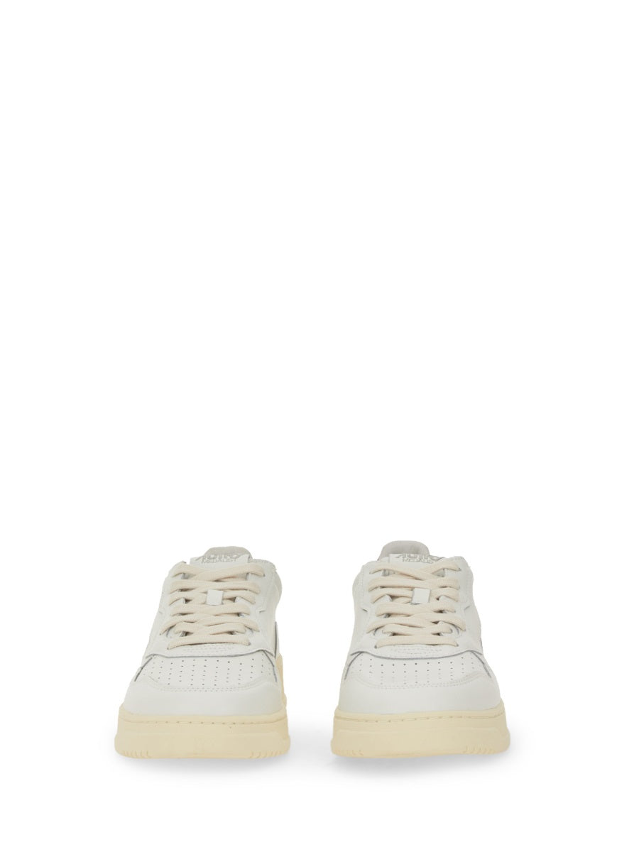 LEATHER SNEAKER