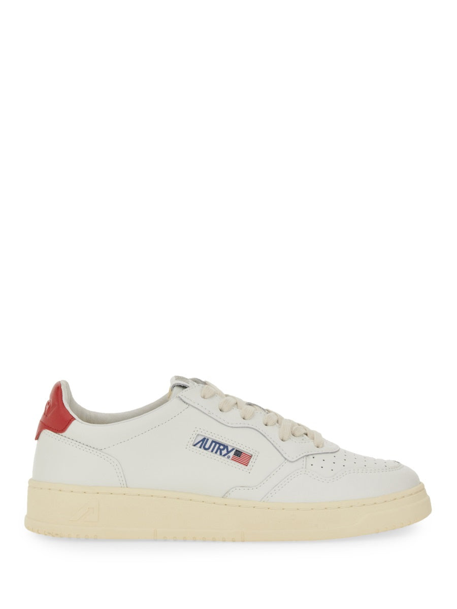 LEATHER SNEAKER