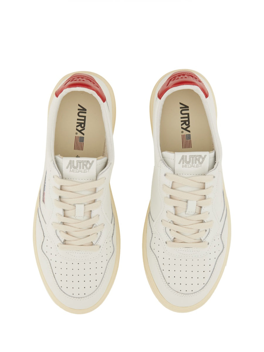 LEATHER SNEAKER