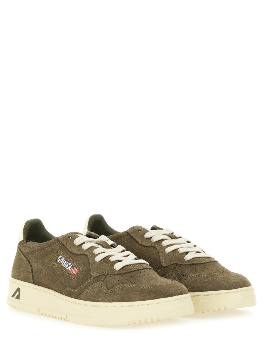 "MEDALIST LOW" SNEAKER