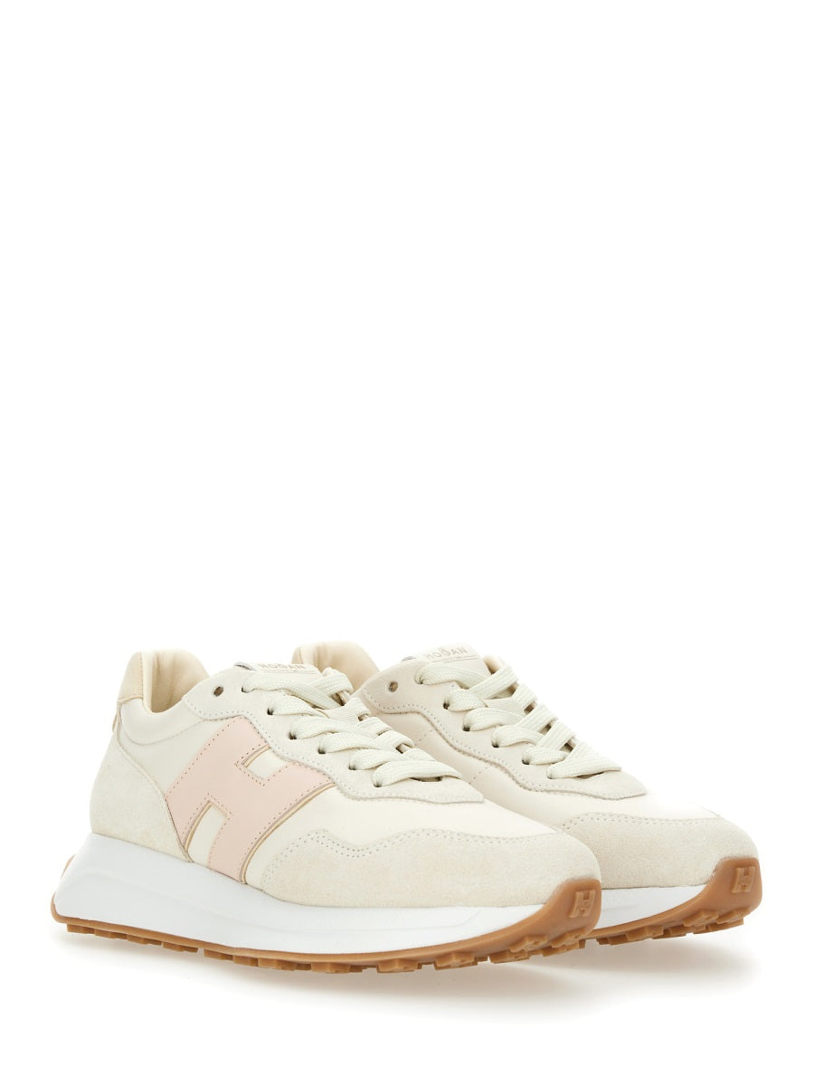 LEATHER SNEAKER
