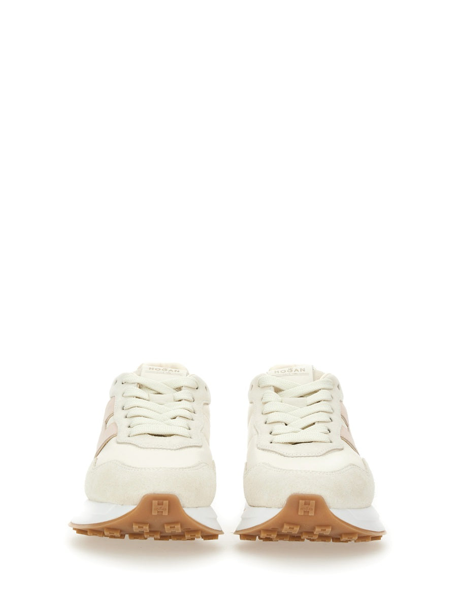 LEATHER SNEAKER