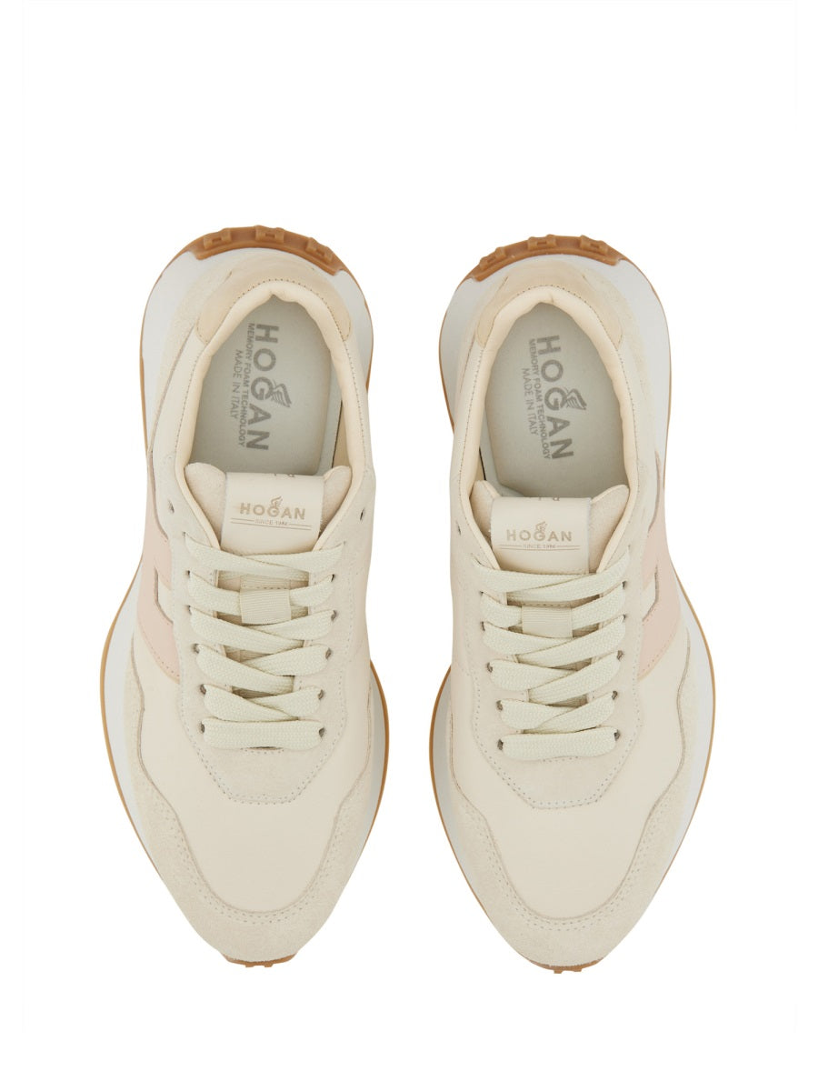 LEATHER SNEAKER