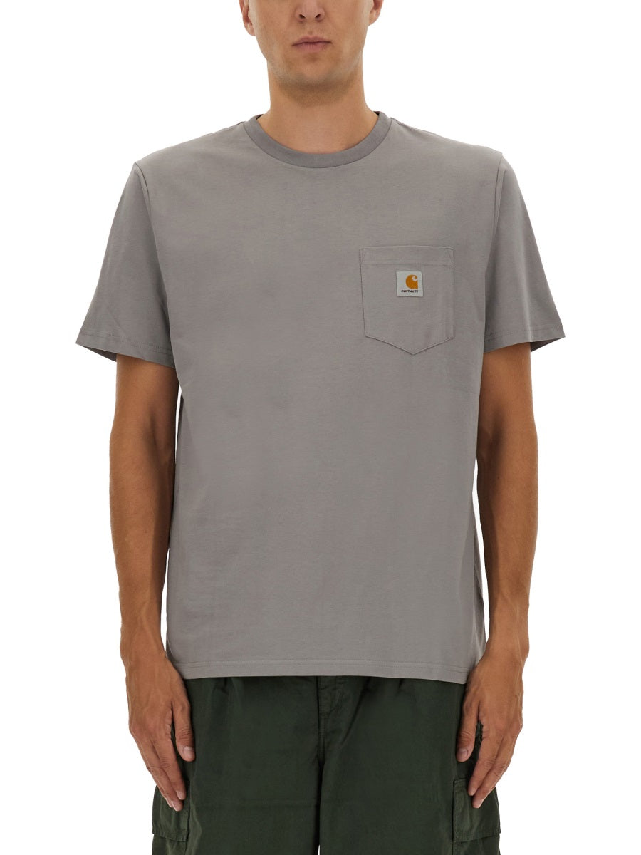 T-SHIRT CON TASCA
