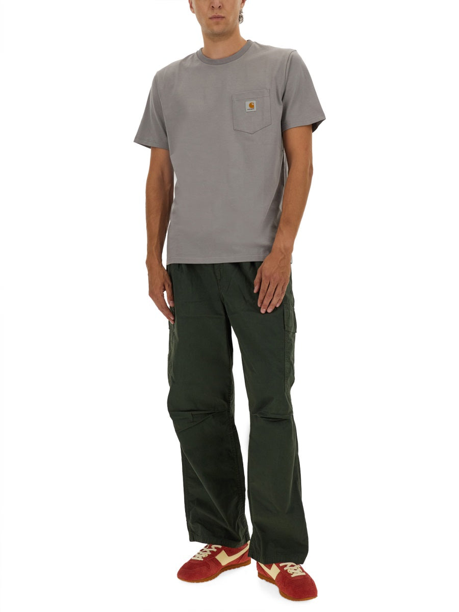 T-SHIRT CON TASCA
