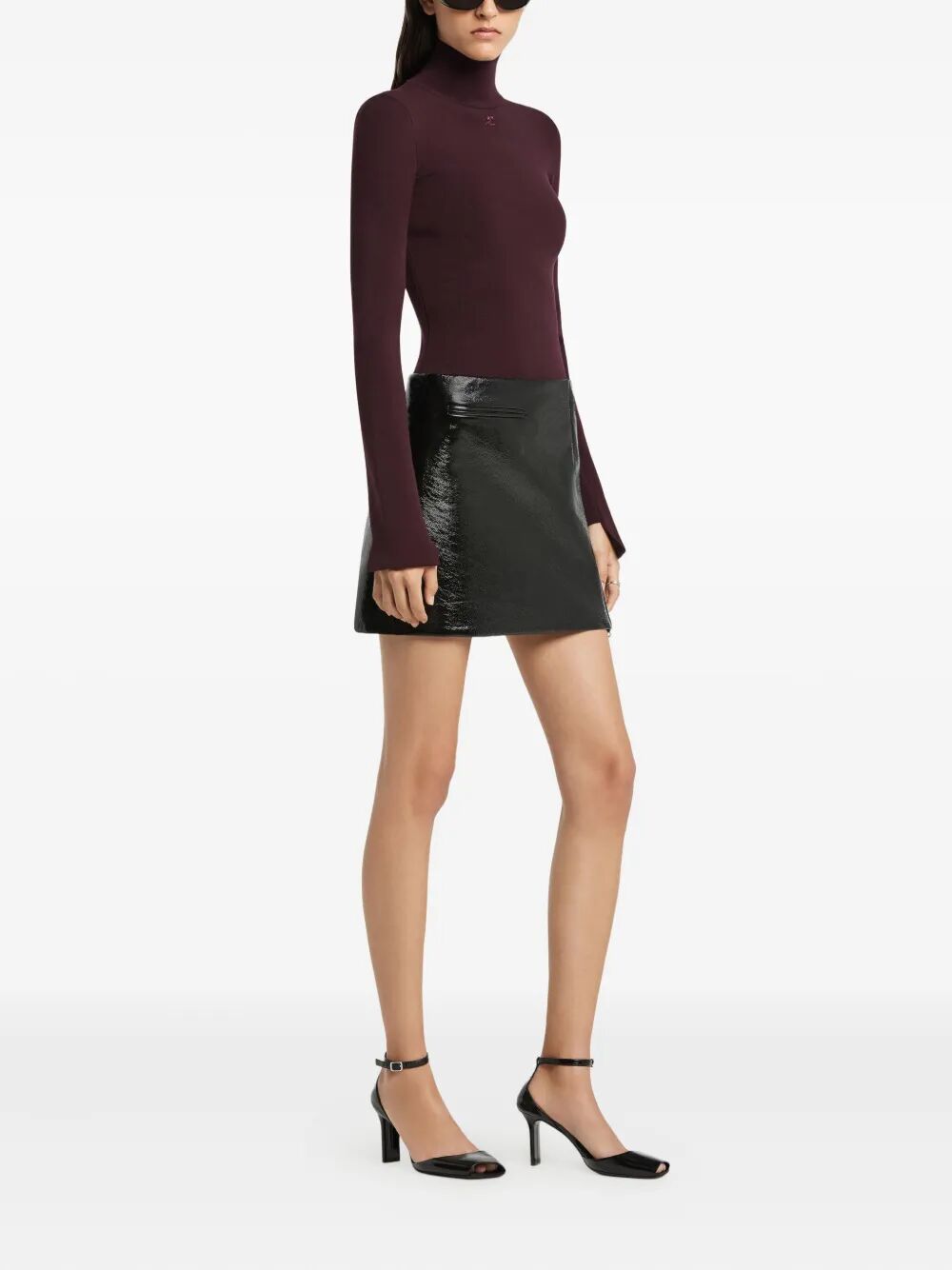 ONE MINUTE MINI-SKIRT