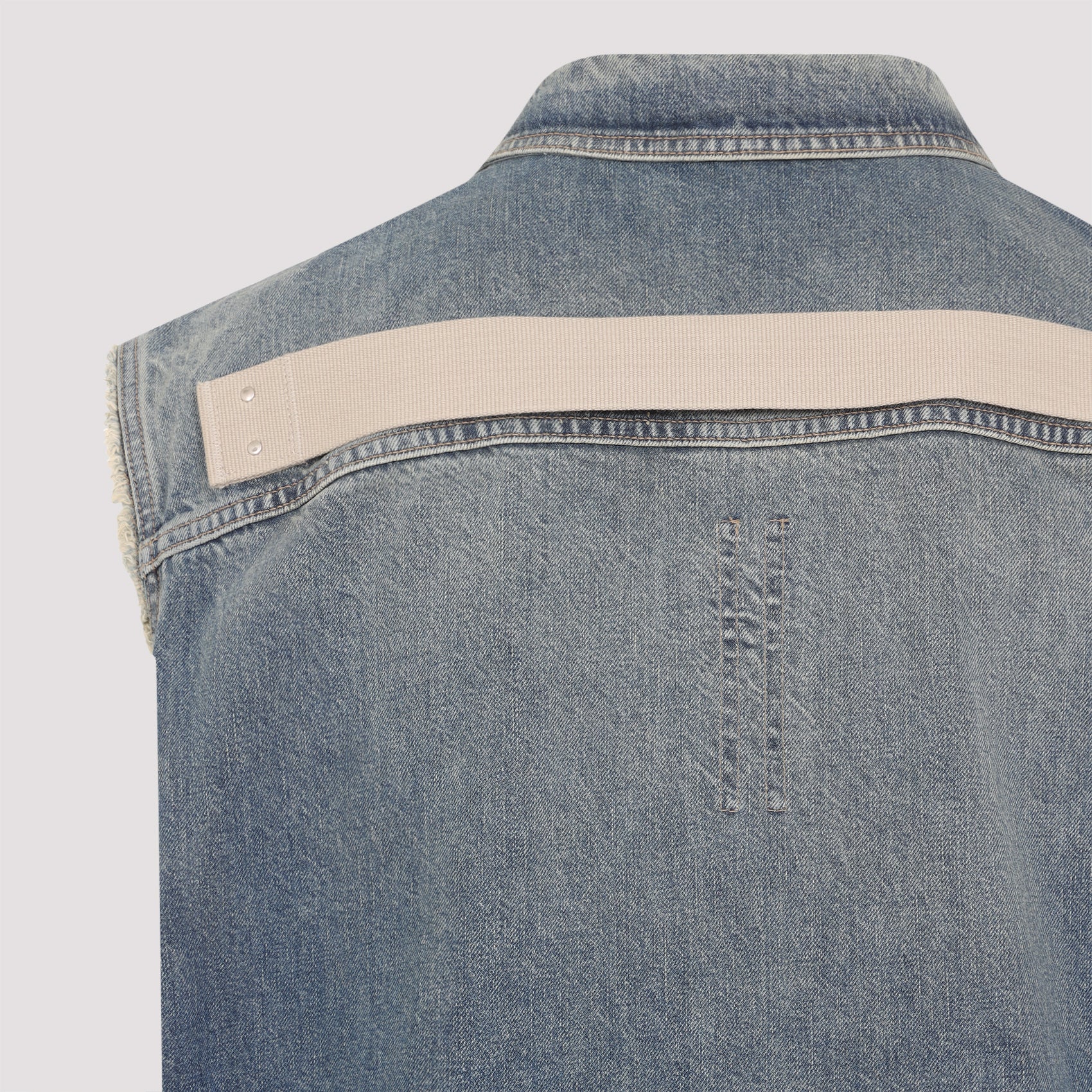 Sleeveless Tommy Jumbo Vest