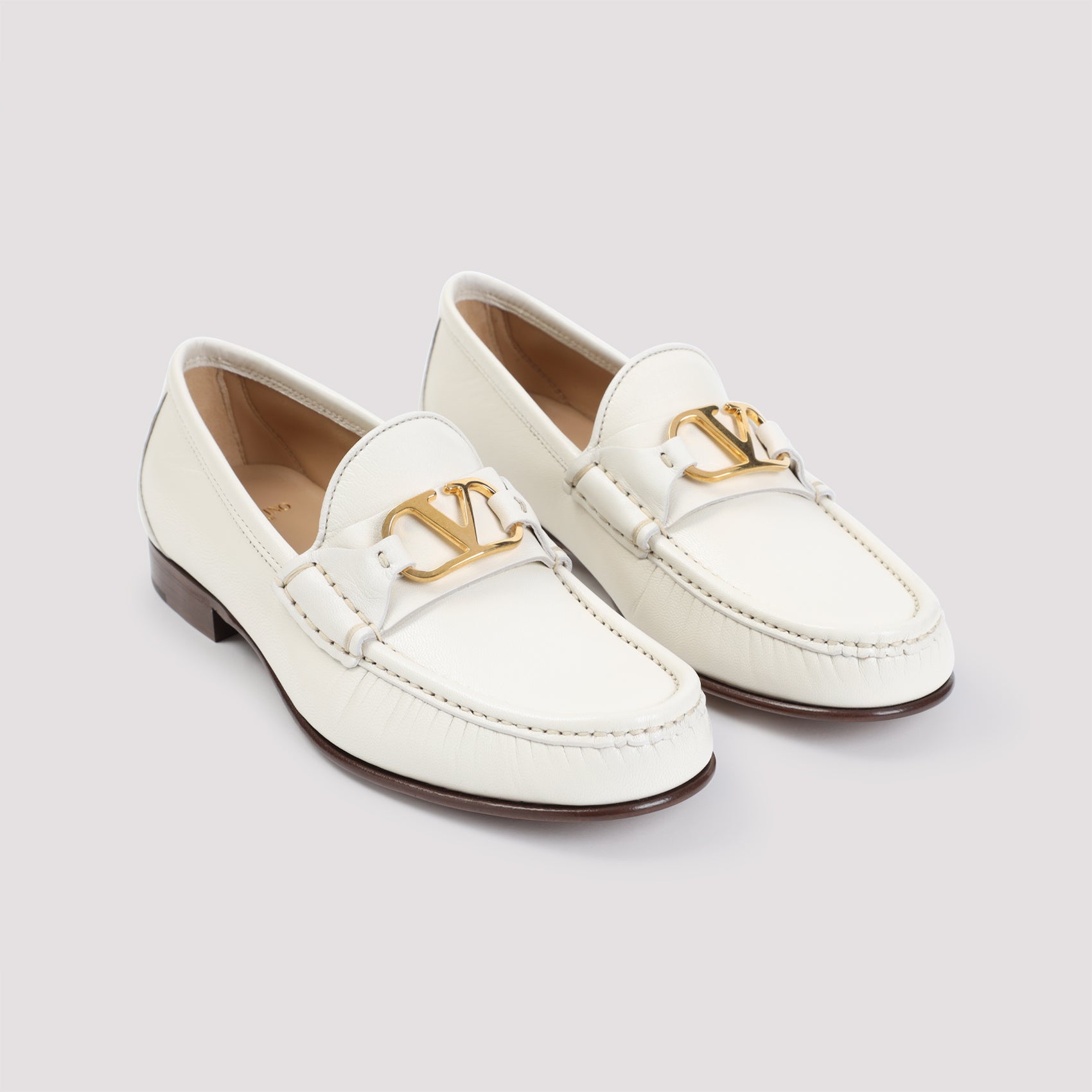 V Logo Signature Loafer