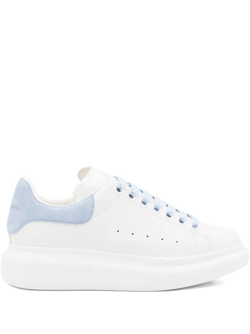 OVERSIZED SNEAKERS IN WHITE/POWDER BLUE