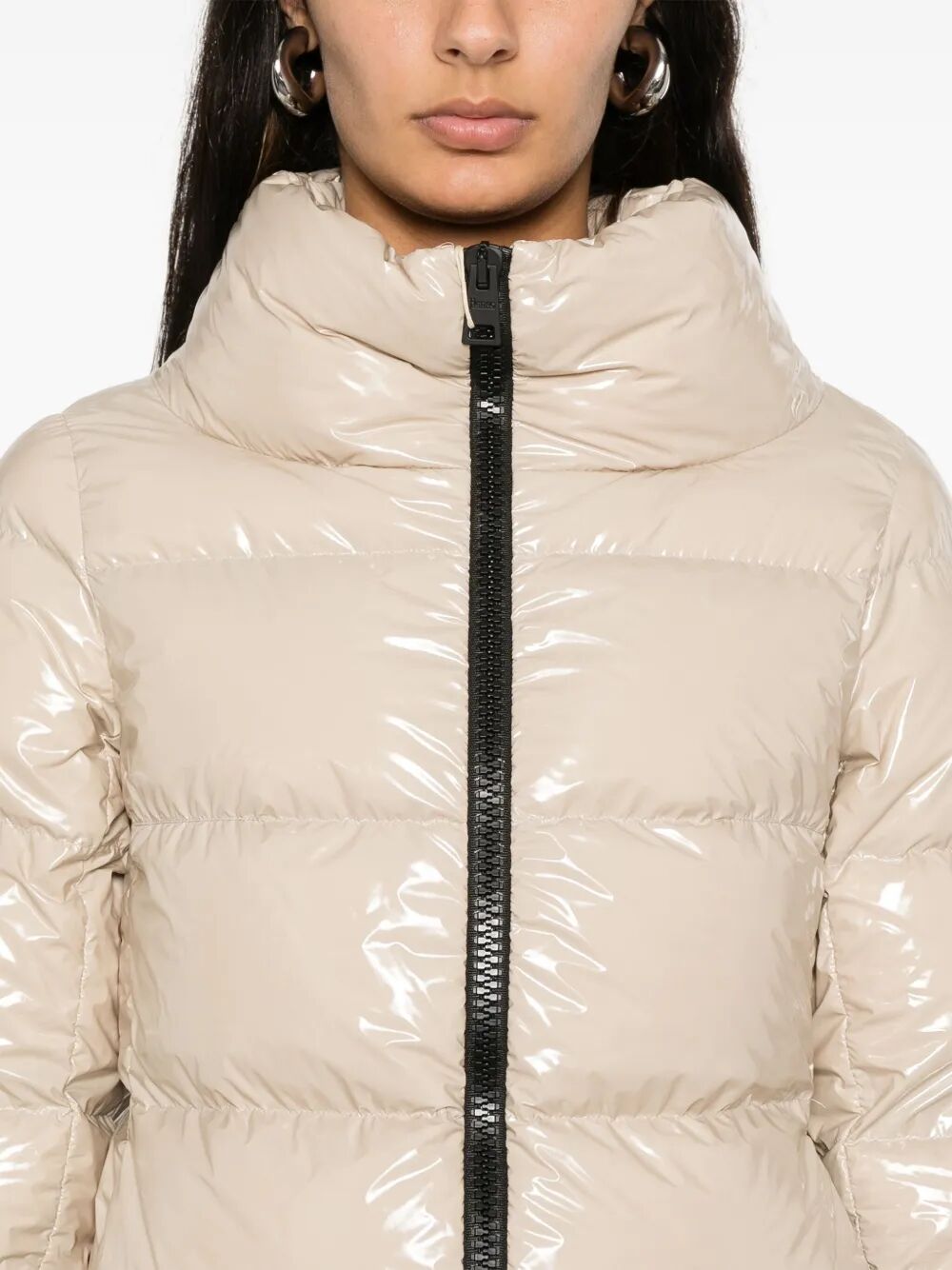 GLOSSY FINISH PUFFER JACKET