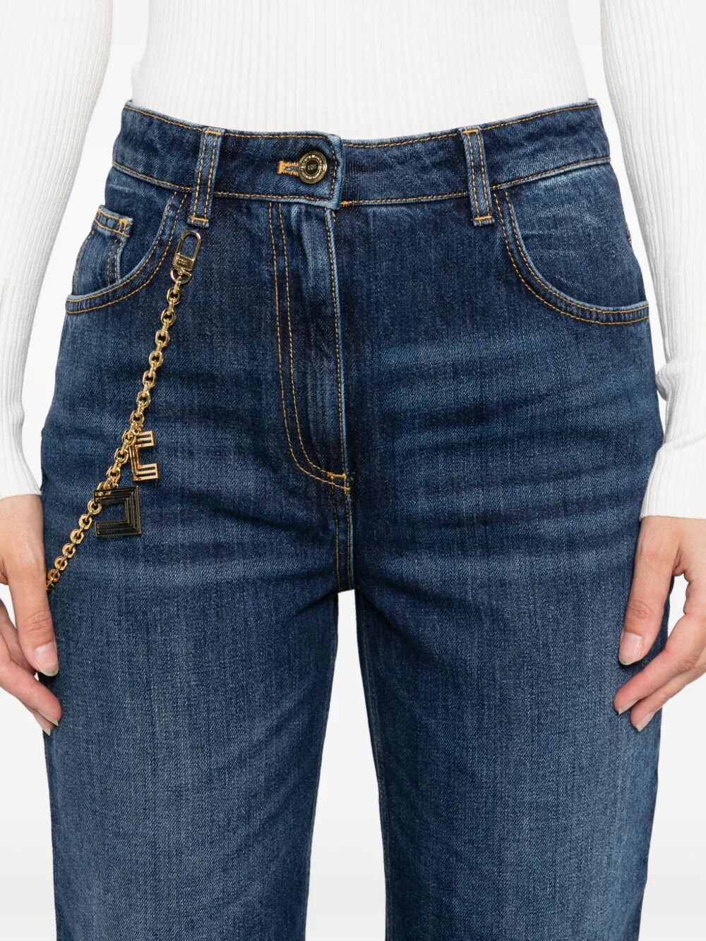BALLOON FIT JEANS WITH JEWEL CHAIN
