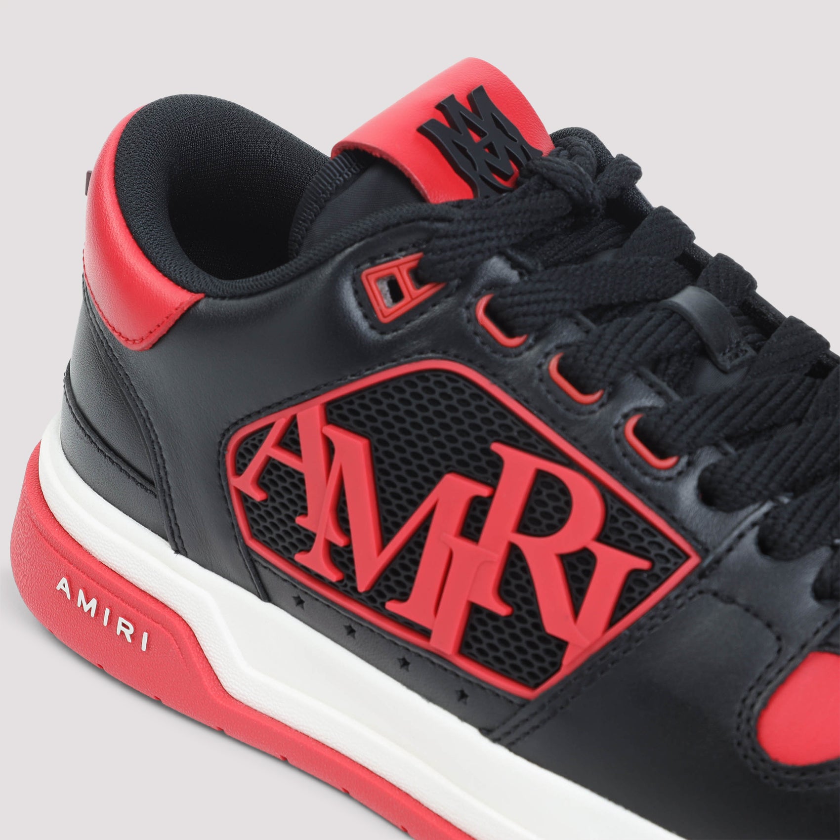Classic Low Sneakers