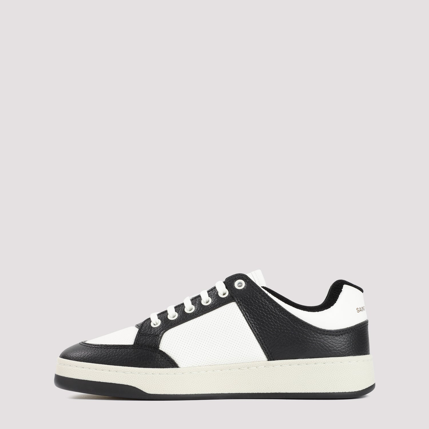 61 Sneakers