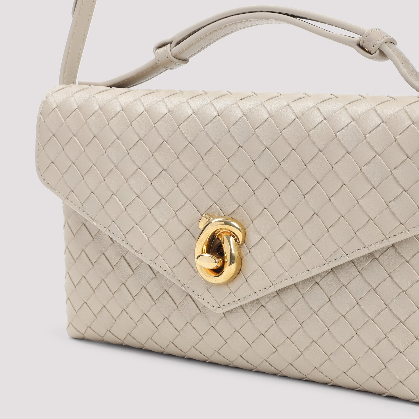 Knot Lock Shoulder Bag