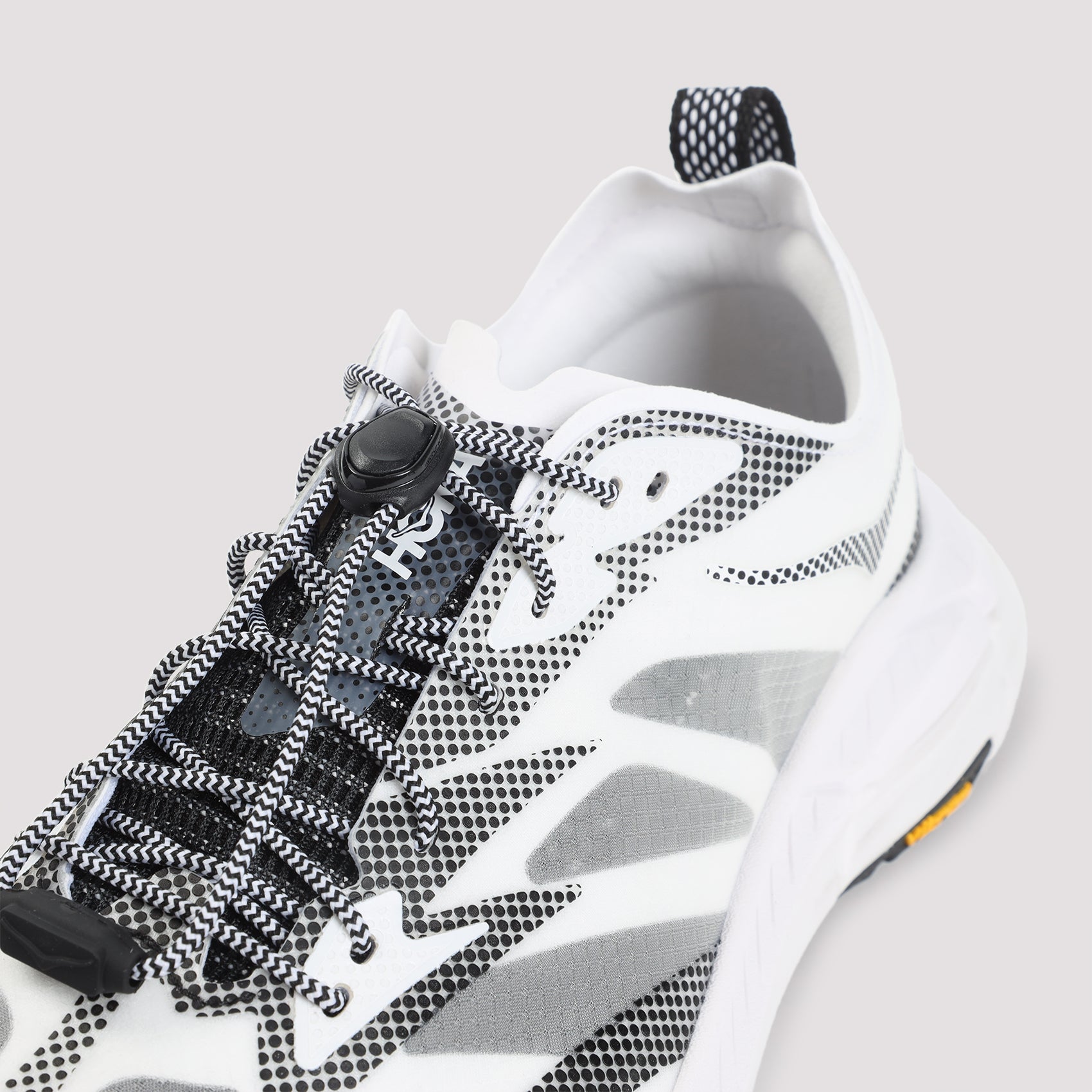 U Mafate Speed 4 Sneakers