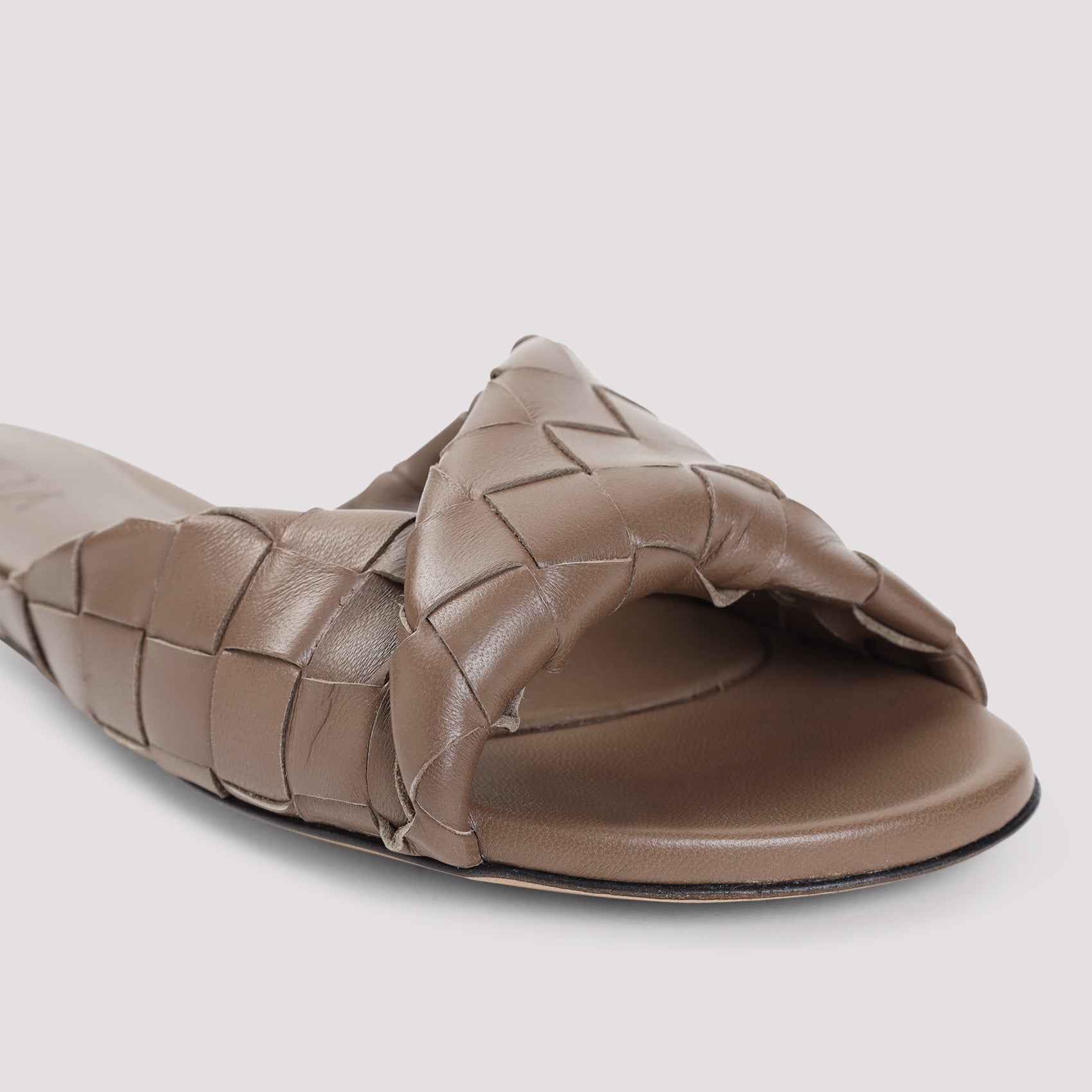 Blink Flap Sandals