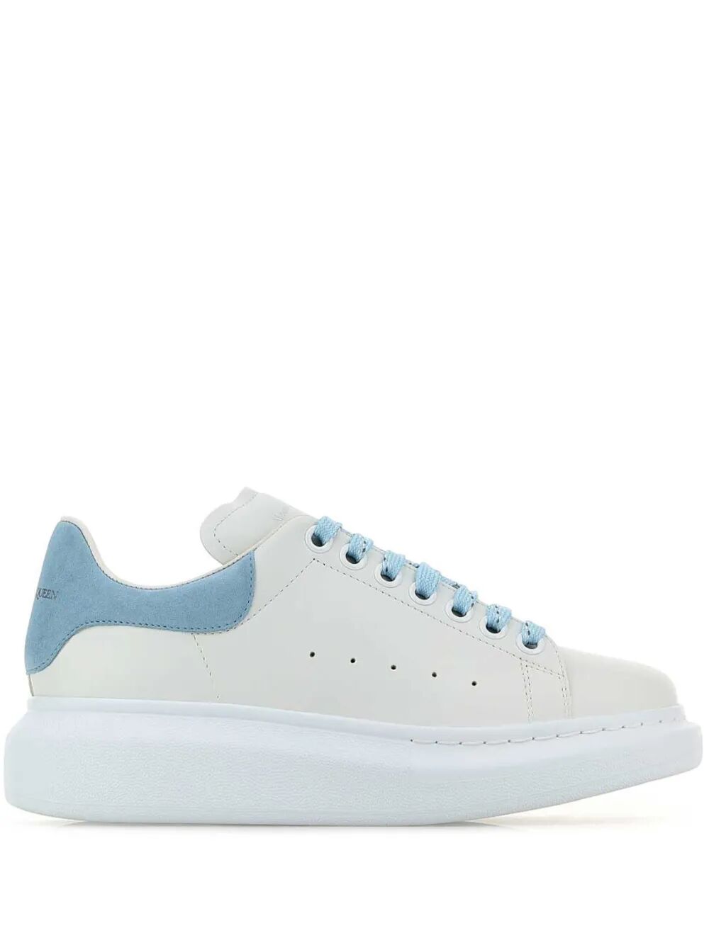 OVERSIZED SNEAKERS