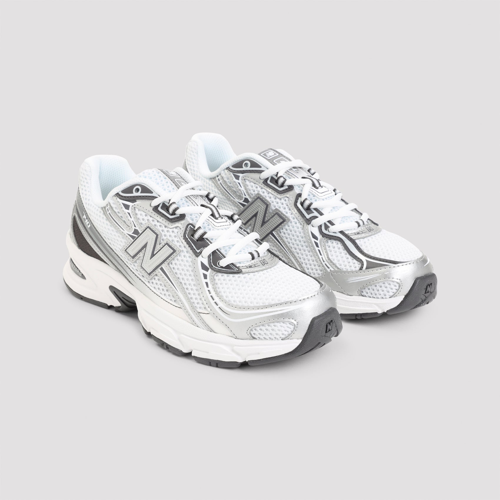 740 Sneakers