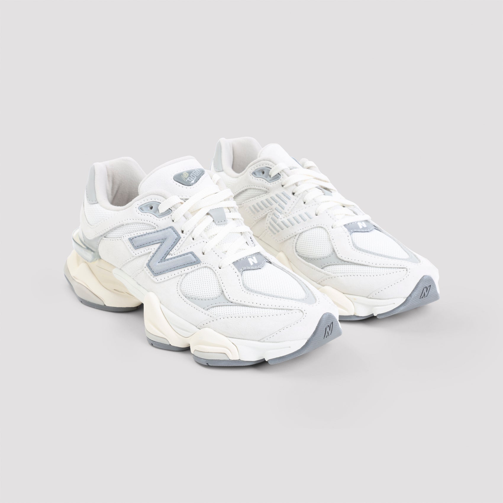 9060 Sneakers