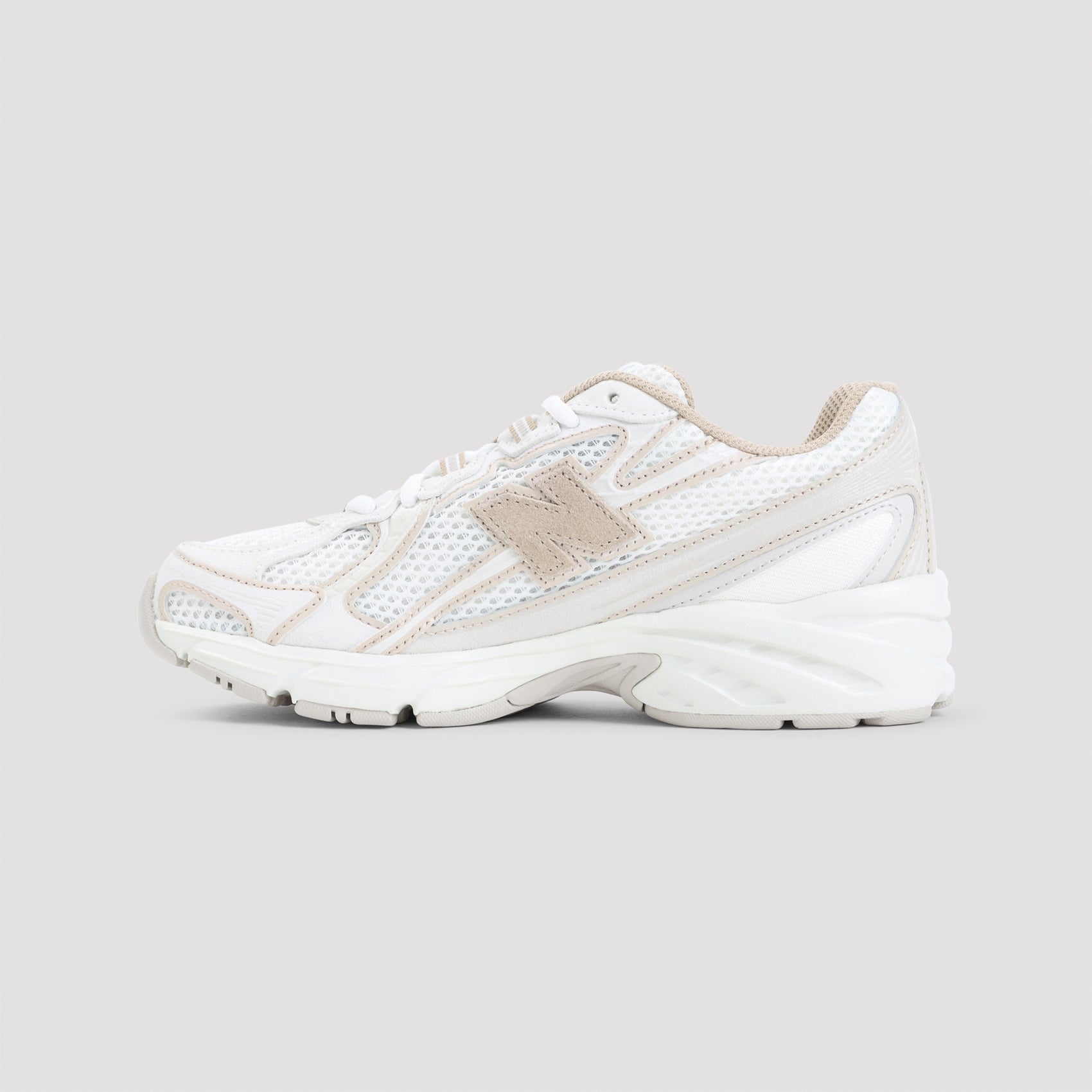 740 Sneakers
