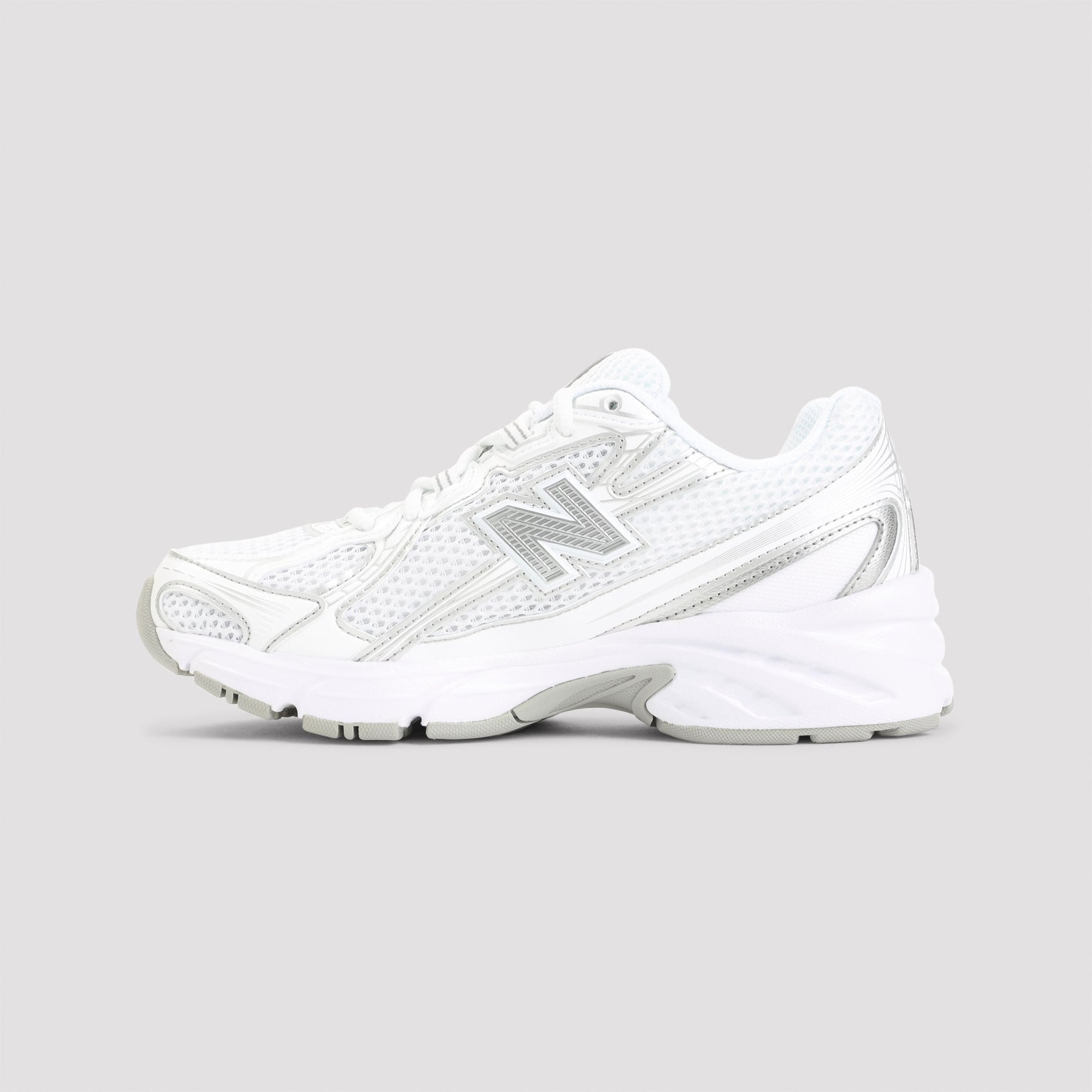 740 Sneakers