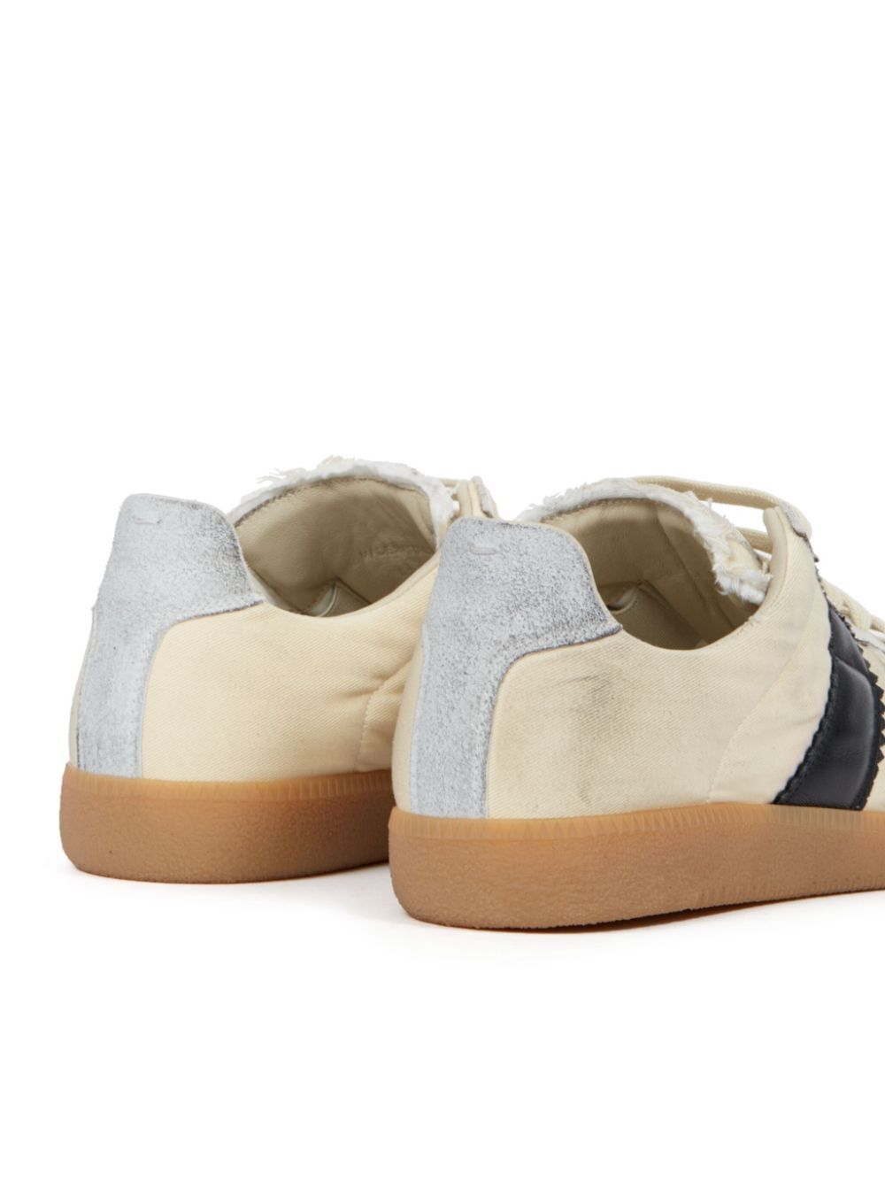 REPLICA SNEAKER