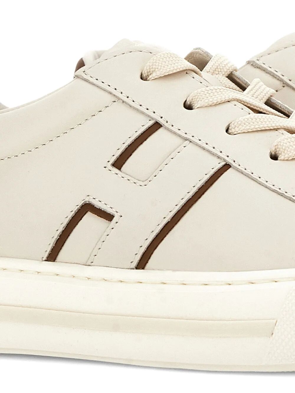 H691 SMOOTH LEATHER SNEAKERS