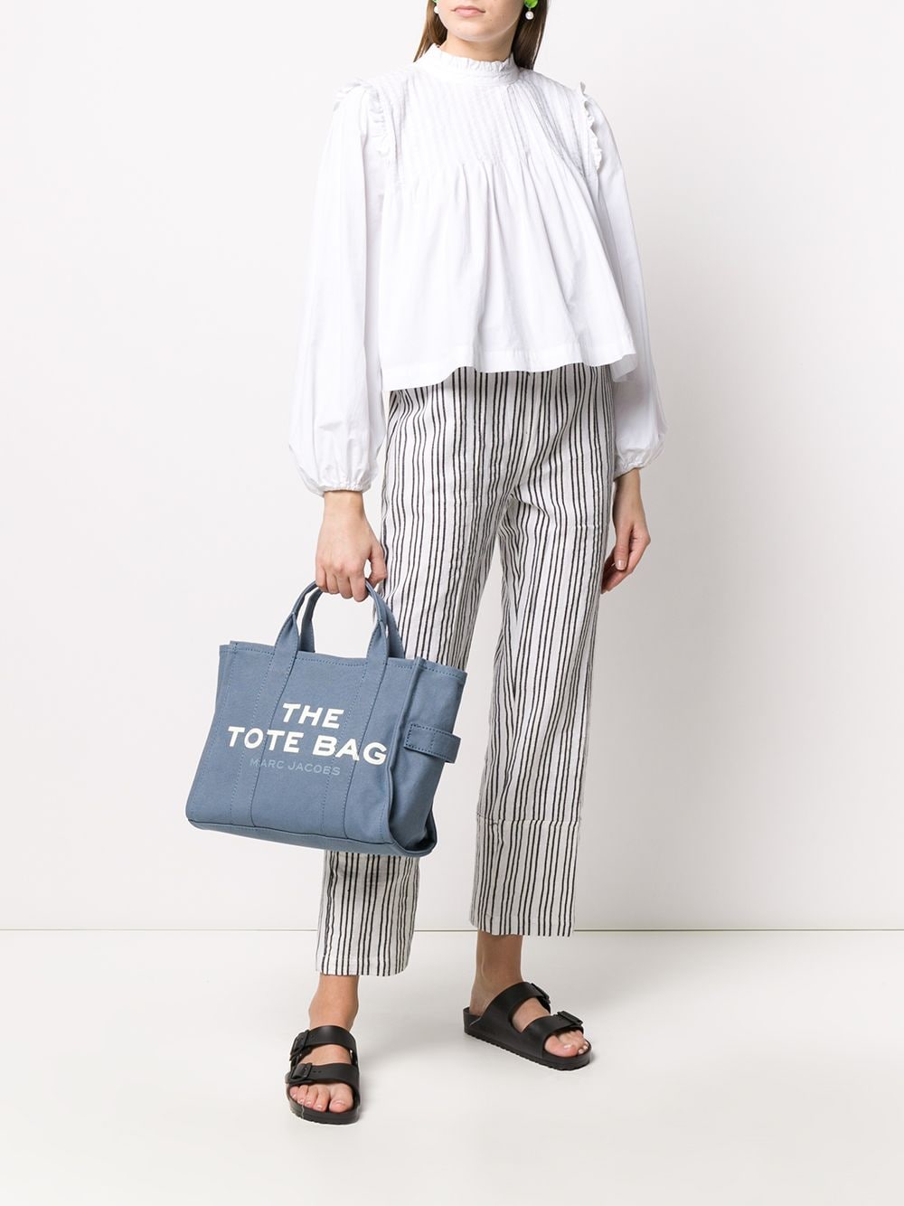 THE CANVAS MEDIUM TOTE BAG
