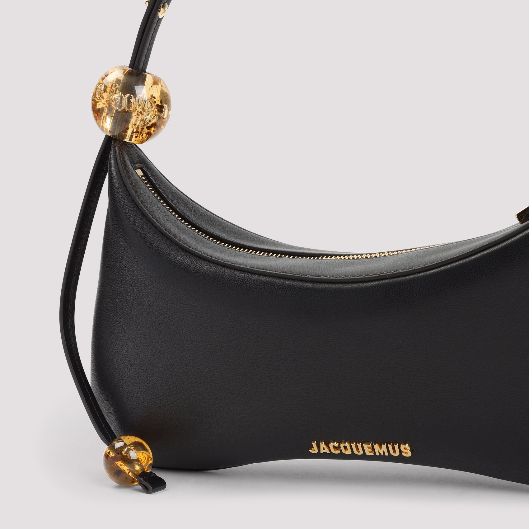Le Grand Bisou Perle Handbag