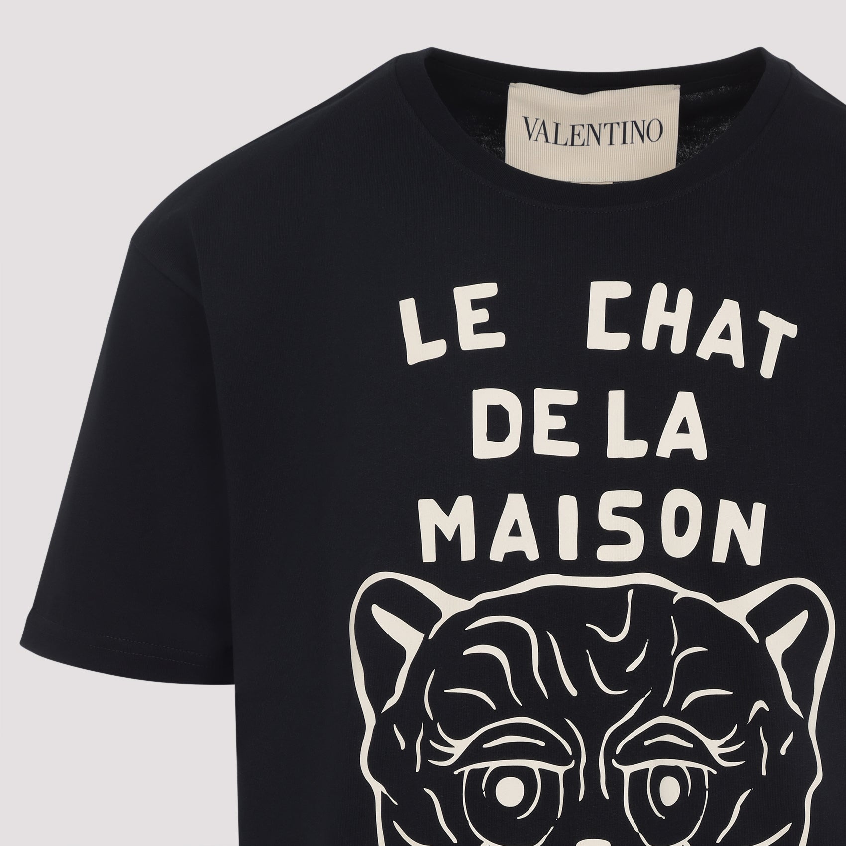 Le Chat De La Maison T-Shirt