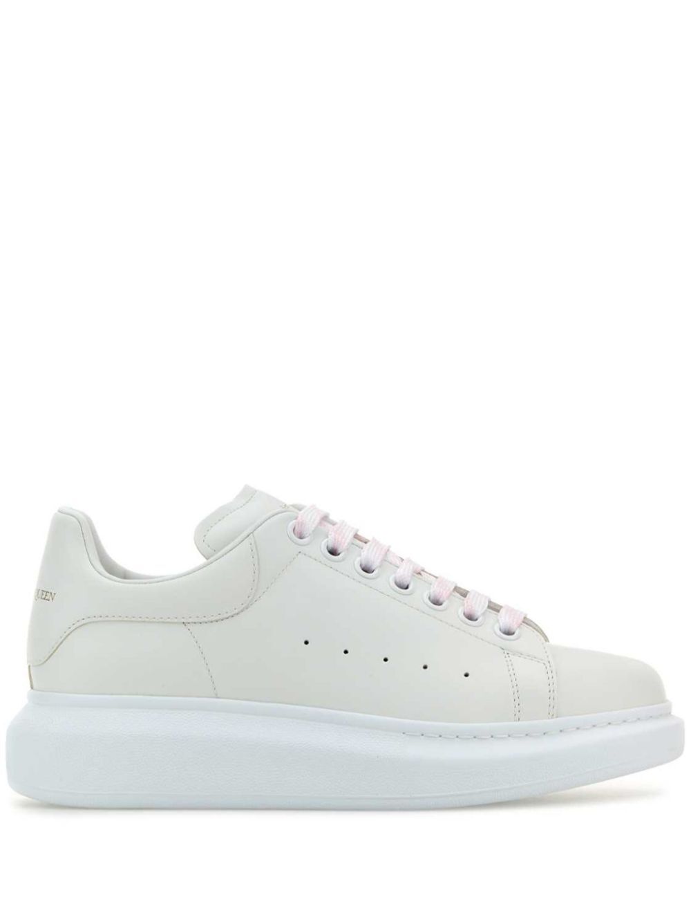 OVERSIZED WHITE SNEAKERS