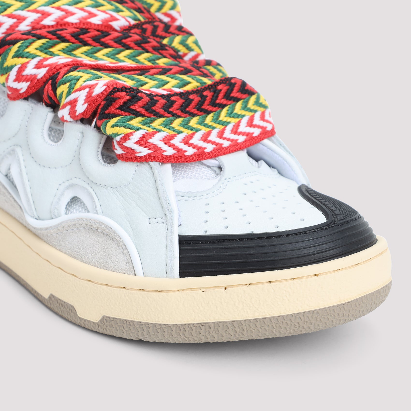 Curb Sneakers
