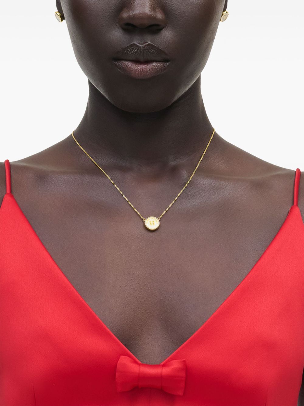 THE BUTTON PENDANT NECKLACE