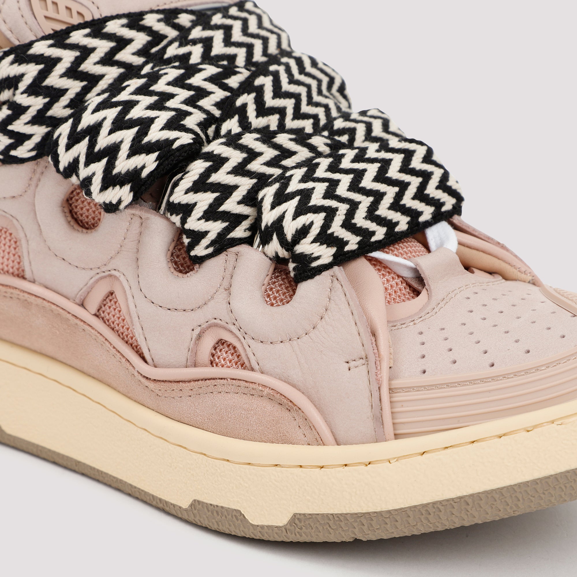 Curb Sneakers