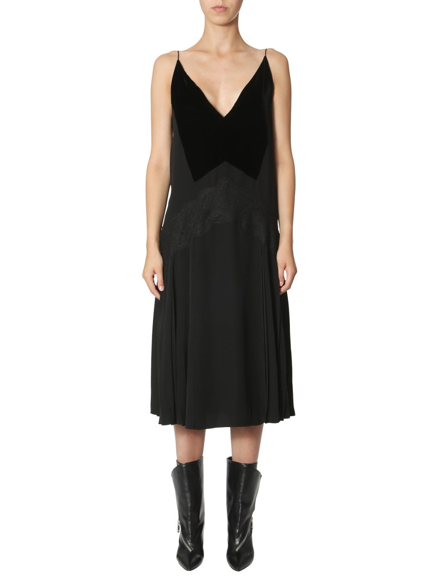 SLEEVELESS DRESS