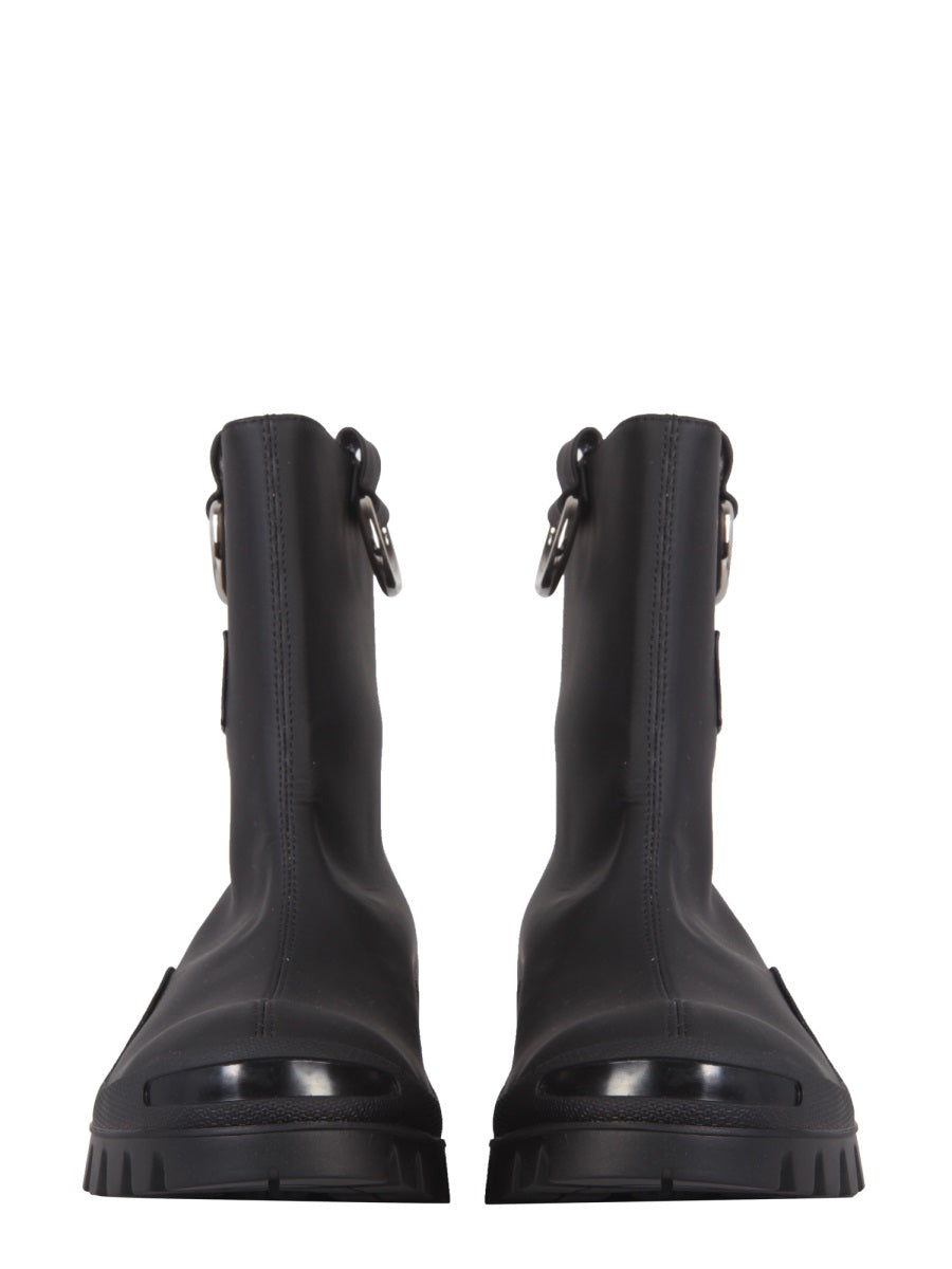 RAIN BOOTS