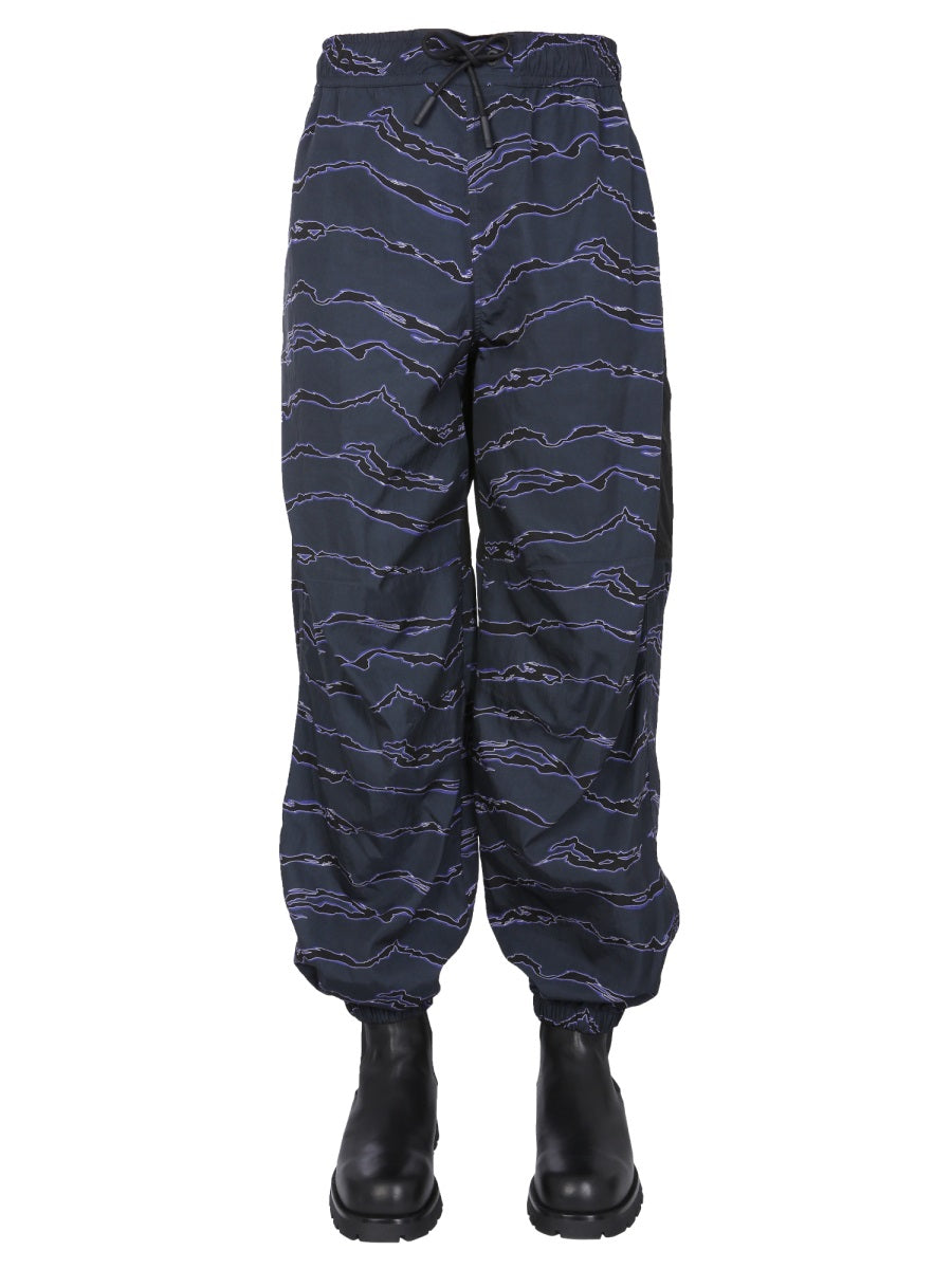 JOGGING PANTS WITH CAMOU PRINT