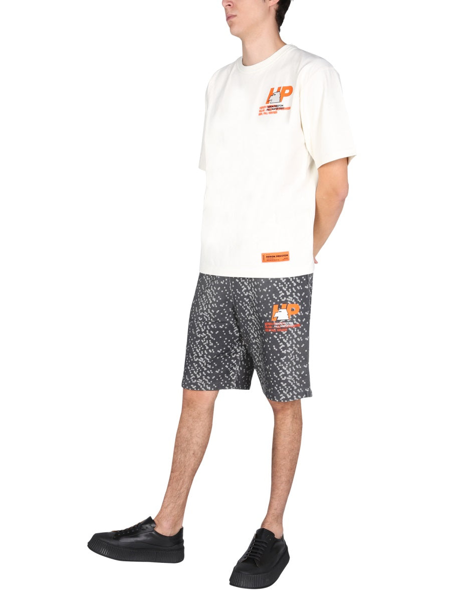 BERMUDA WITH RUBBER LOGO