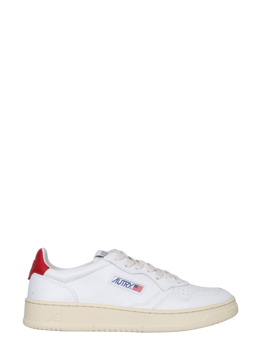 LEATHER SNEAKER