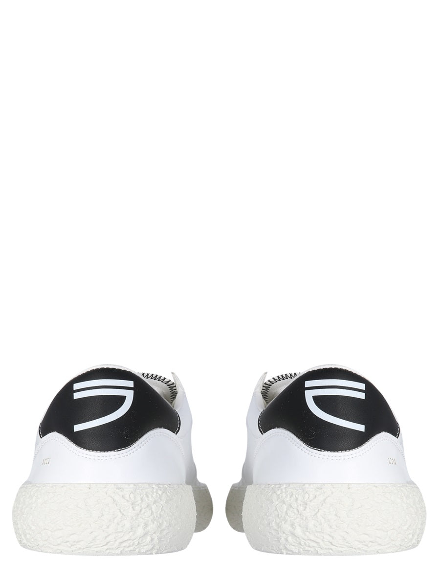 VEGAN SNEAKERS
