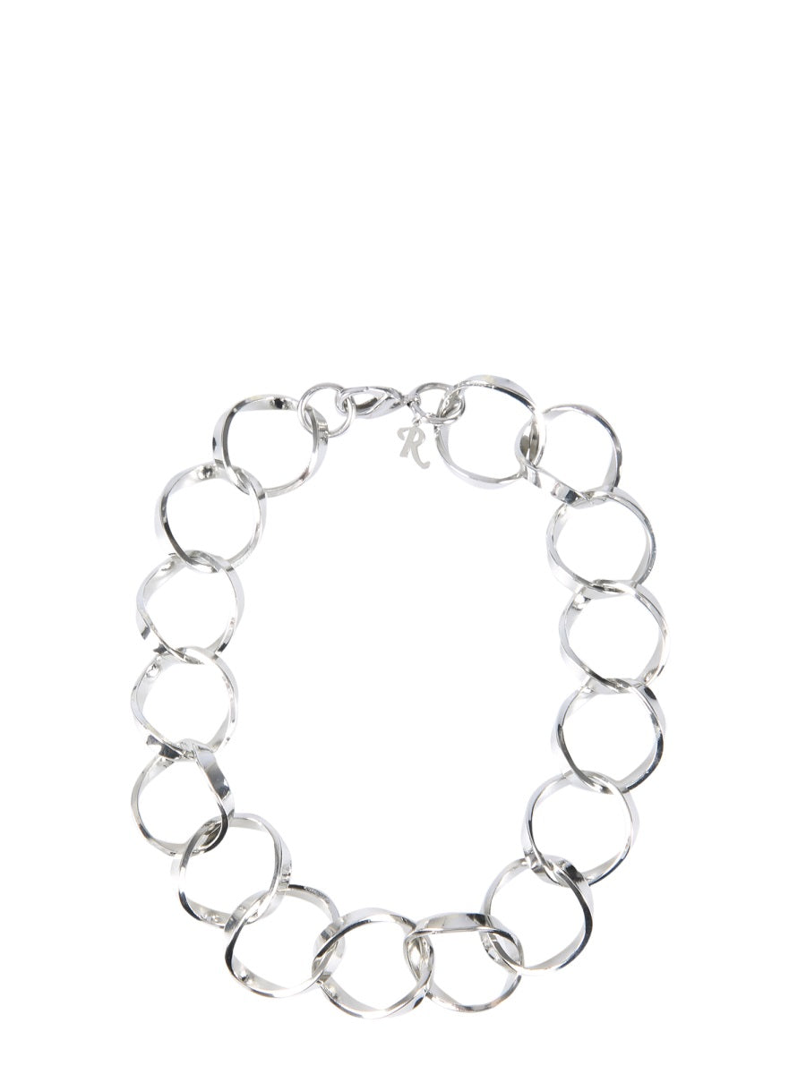 LINKED RINGS NECKLACE
