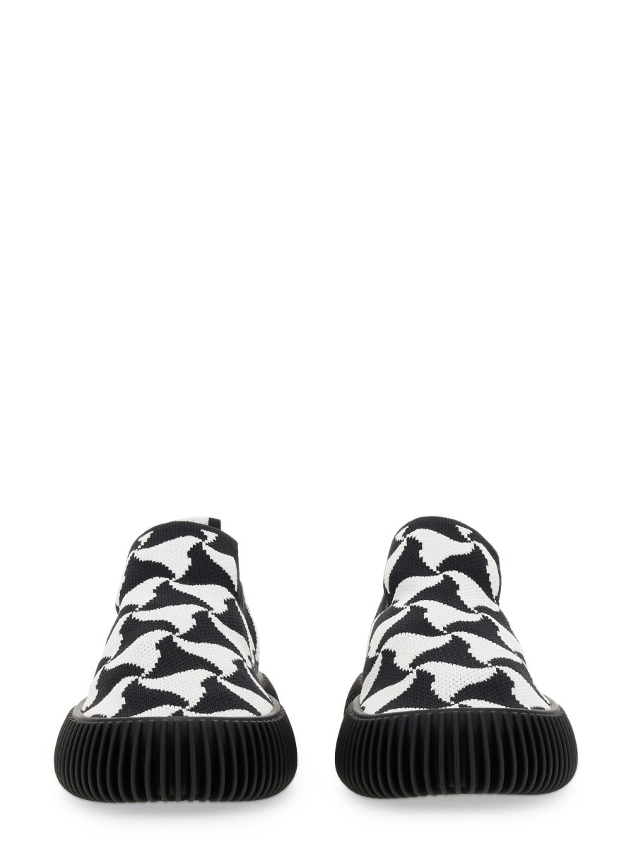 KNIT SLIP-ON SNEAKER