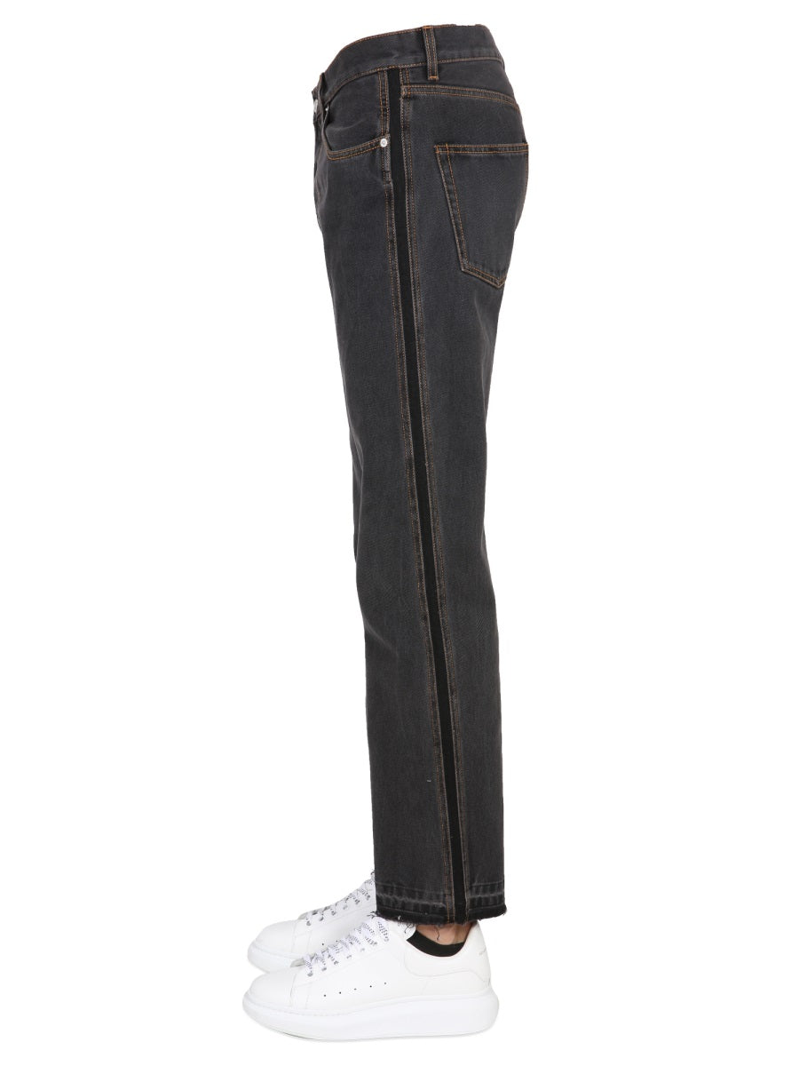 RAW CUT JEANS