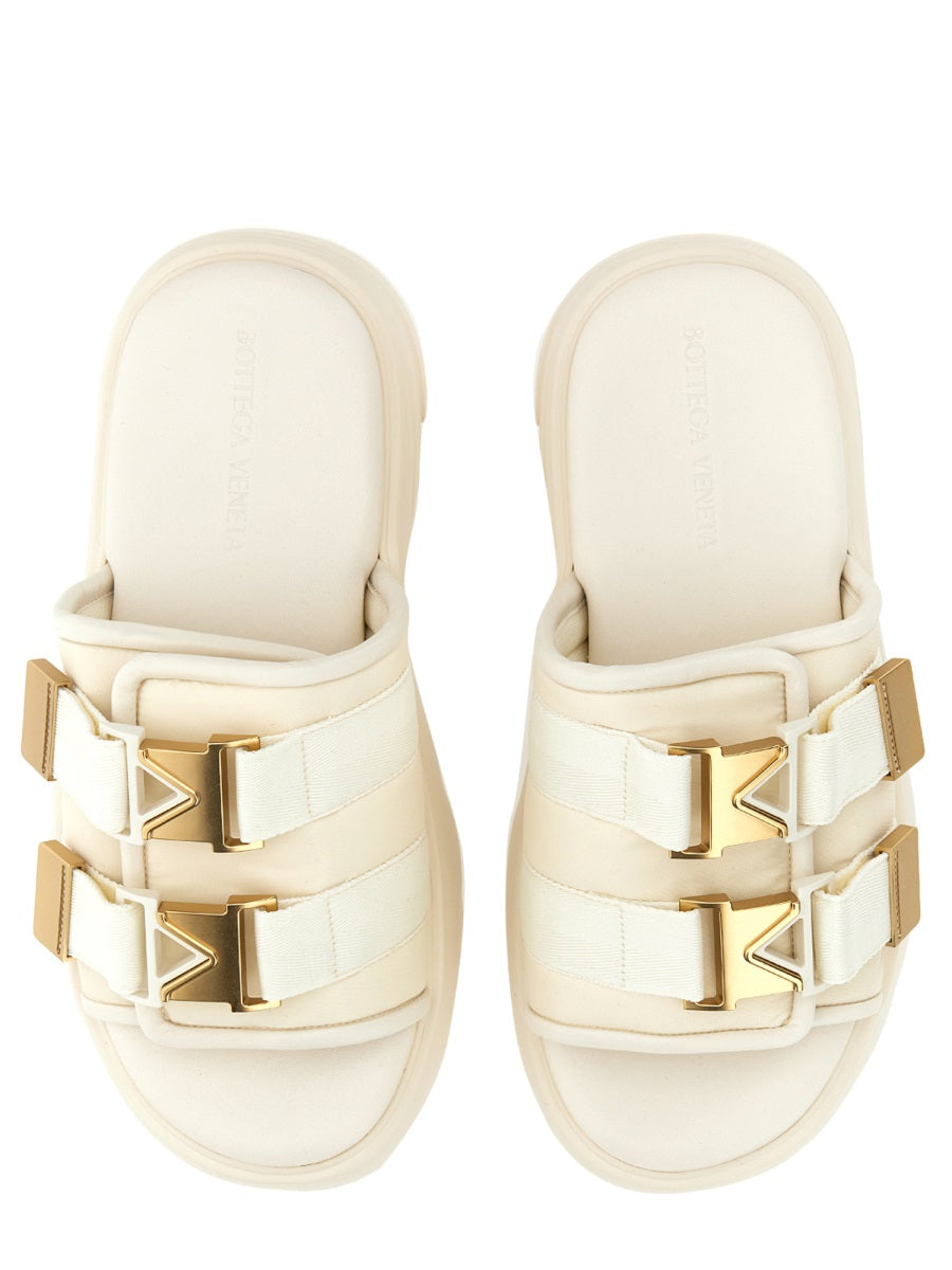 SANDAL FLASH