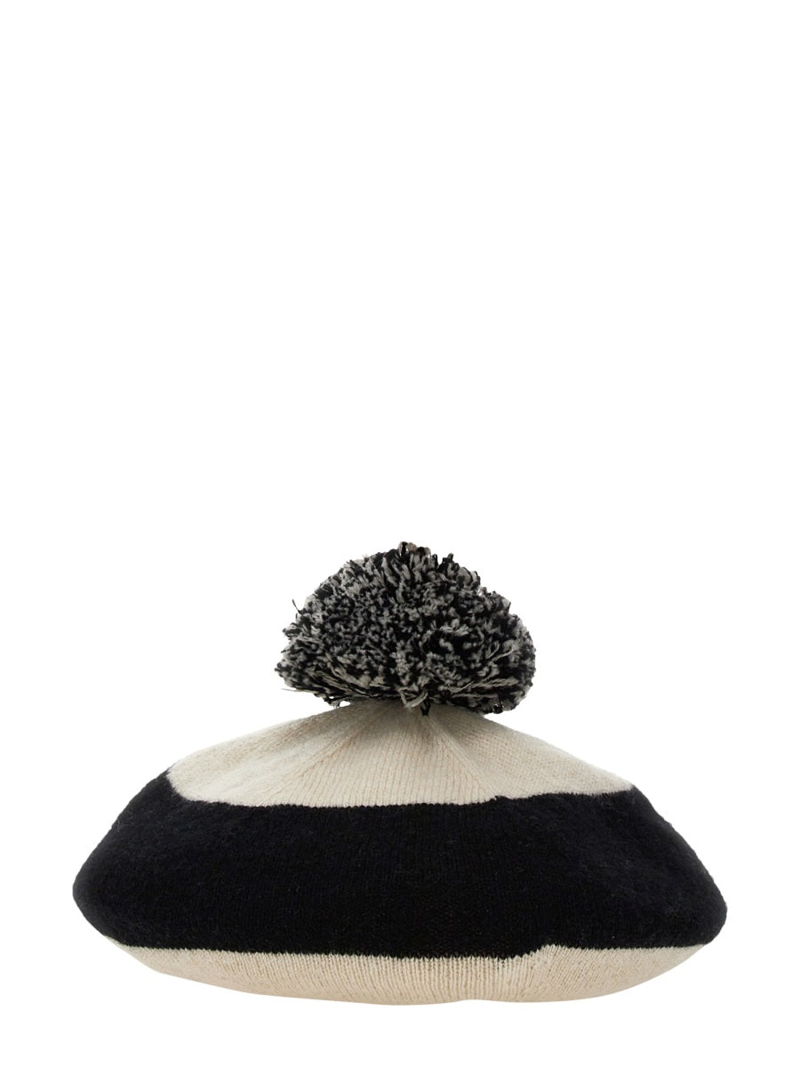 HAT WITH POM POM